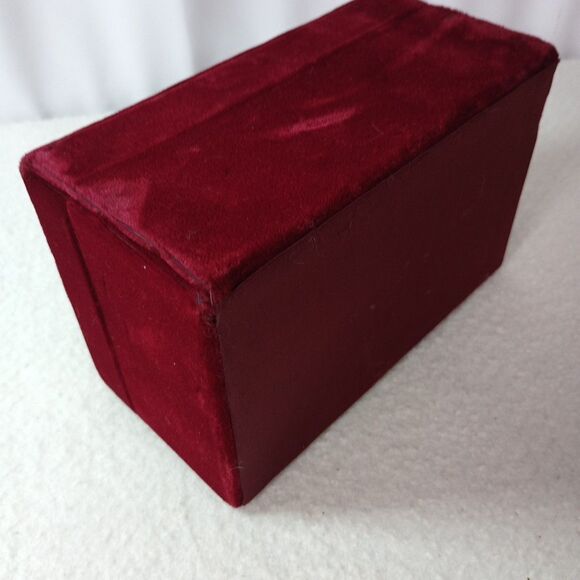Red Velvet Gift Box Satin Lined 6.5"x4.25"x3.5" Jewelry Keepsake Display - Picture 4 of 13